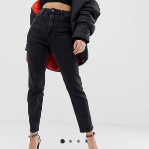 Stradivarius slim mom jean with stretch in black